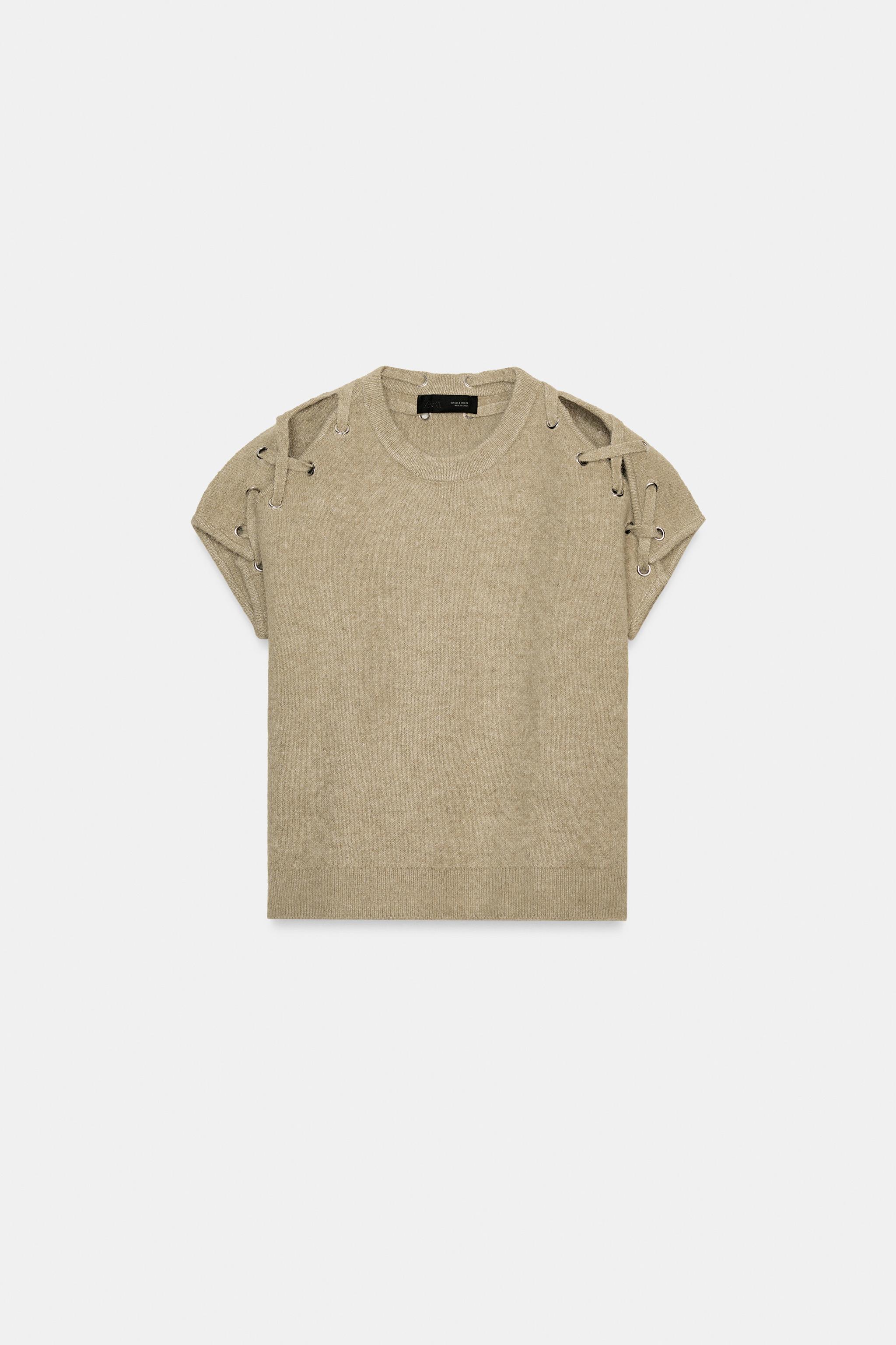 KNIT JUMPER WITH SHOULDER DETAIL